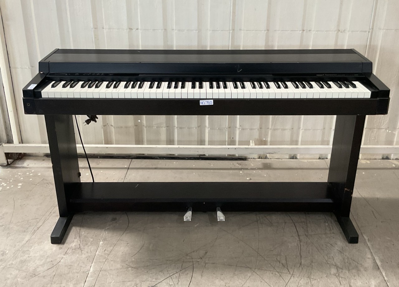 เปียโน YAMAHA : Clavinova CLP-300