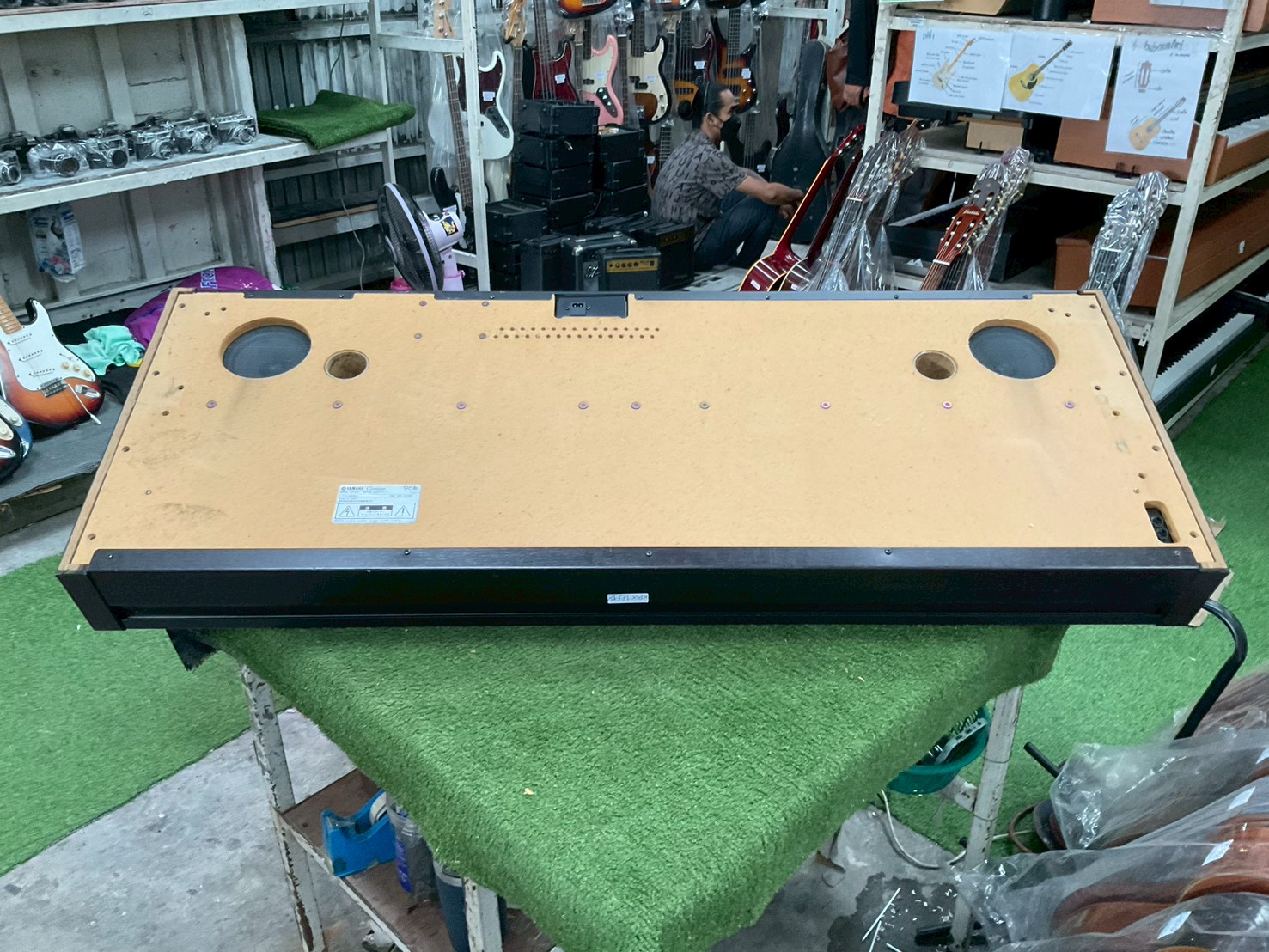 เปียโน YAMAHA : CLP-840 สินค้าไม่พร้อมใช้งาน (ต้องซ่อม)