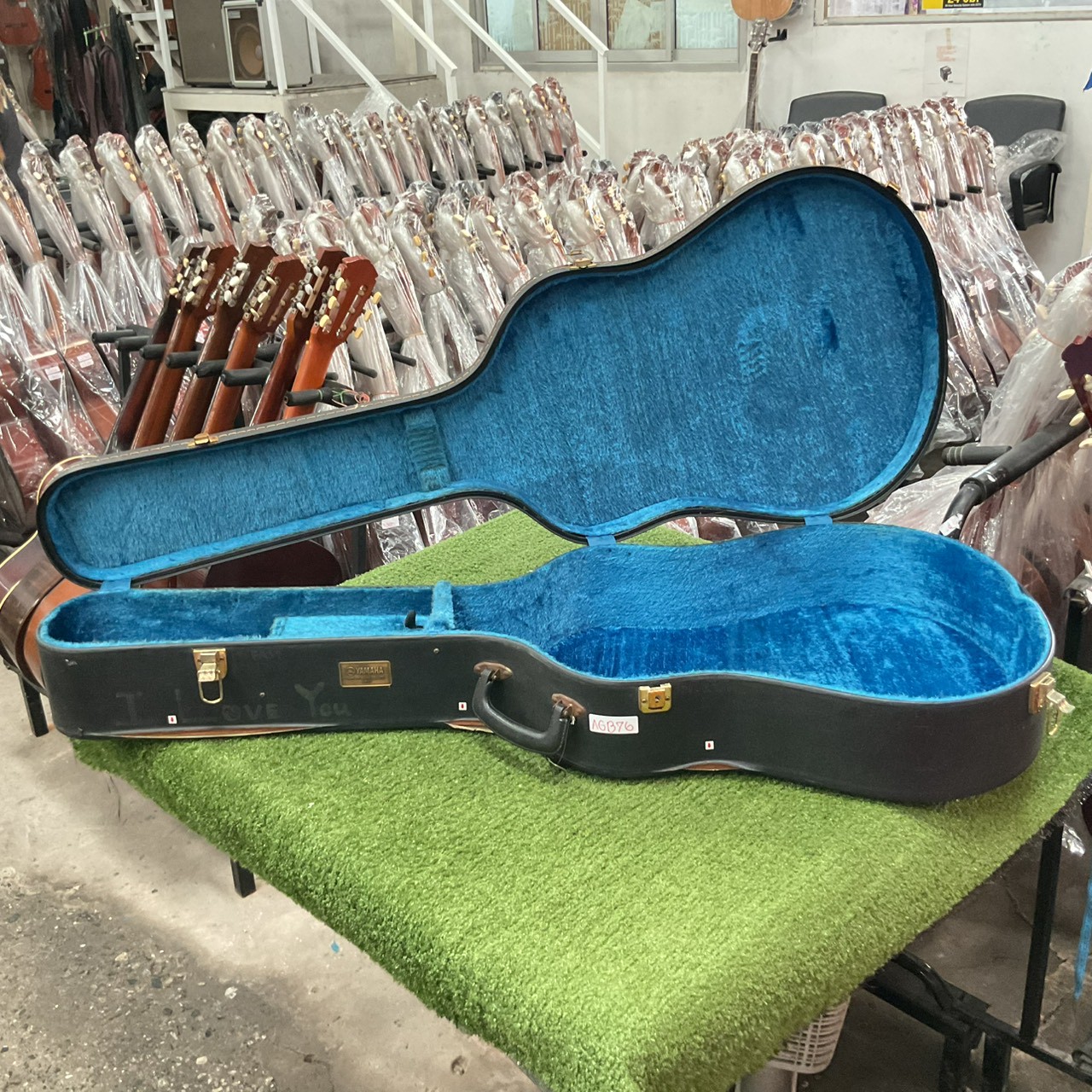 กล่องเคสกีต้าร์โปร่ง