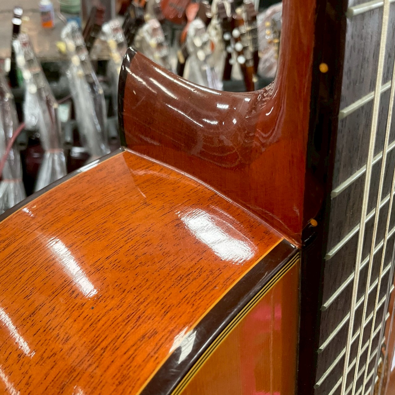 กีต้าร์คลาสสิค Abe : No.320