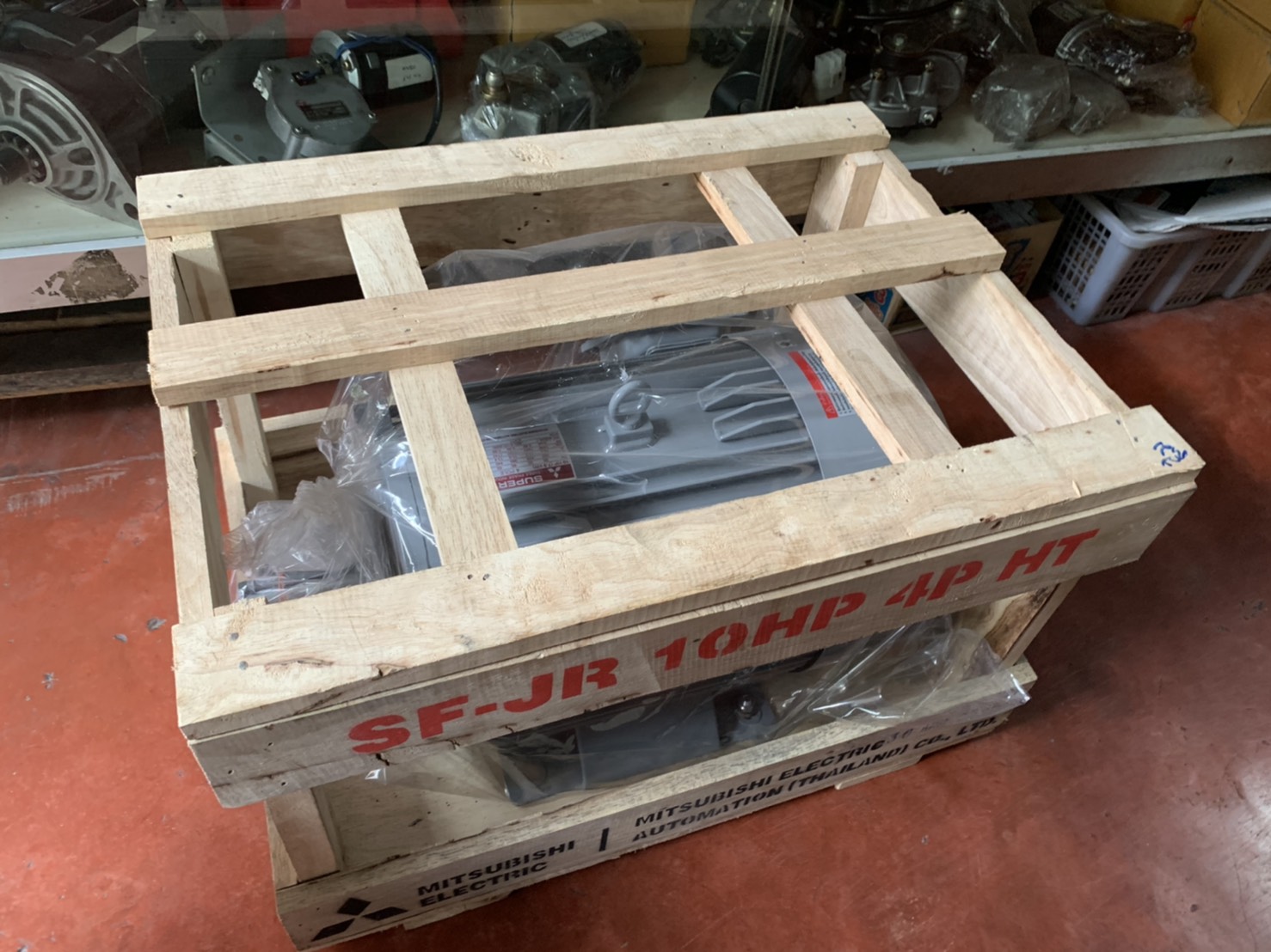 มอเตอร์ MITSUBISHI 3 เฟส 380-415 V 10 HP 4 POLE