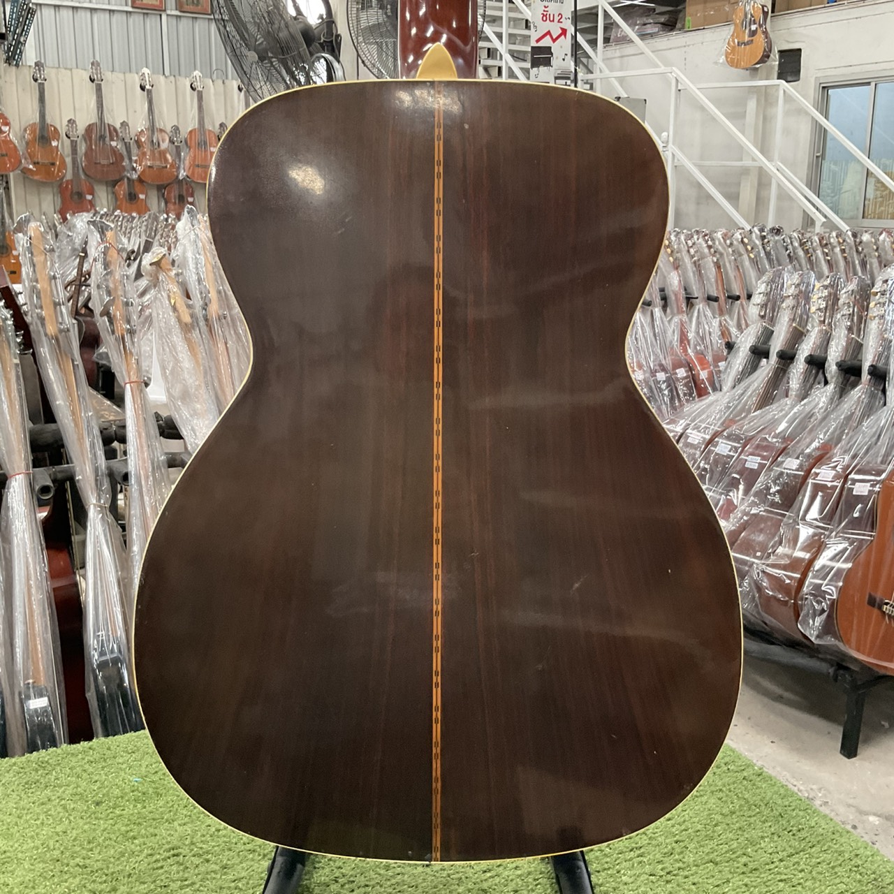 กีต้าร์โปร่ง MORRIS : F15