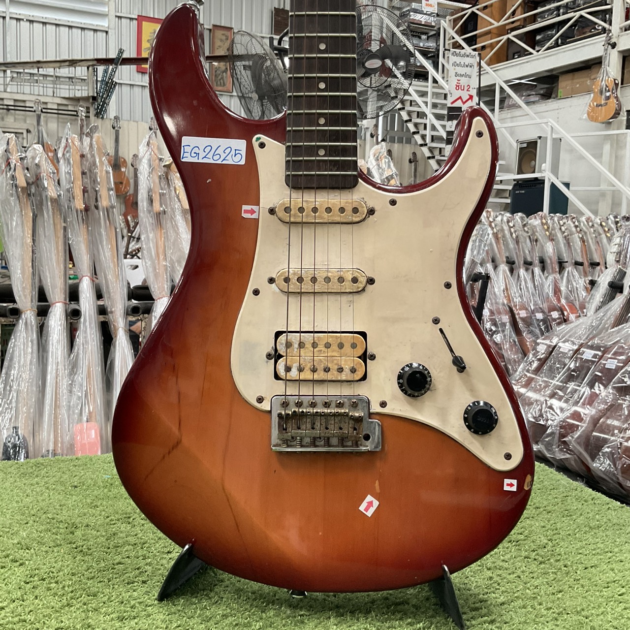 กีต้าร์ไฟฟ้า YAMAHA : YGS 112T