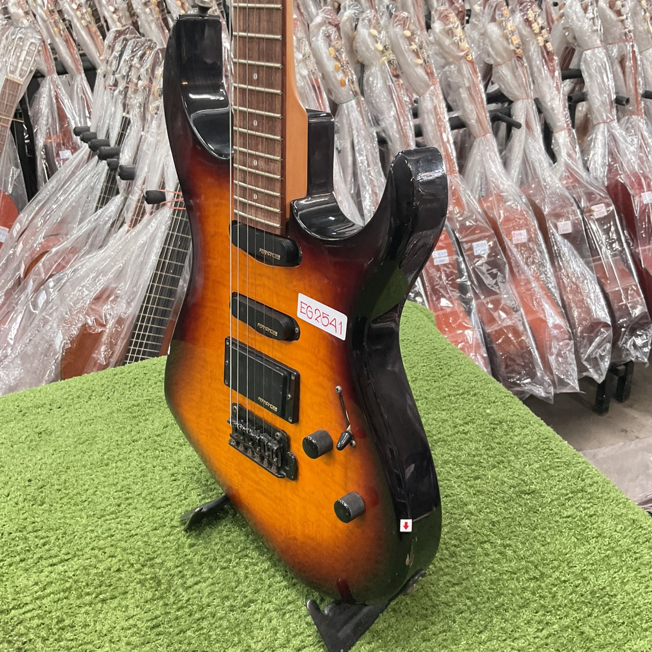 กีต้าร์ไฟฟ้า FERNANDES