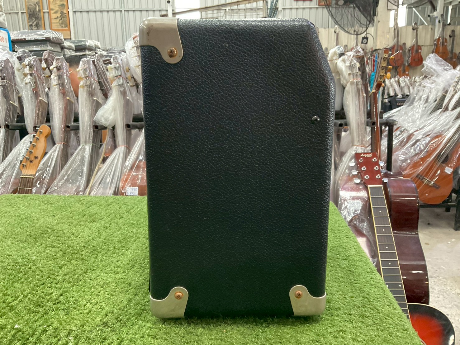 แอมป์กีต้าร์ Fender : Frontman 15G