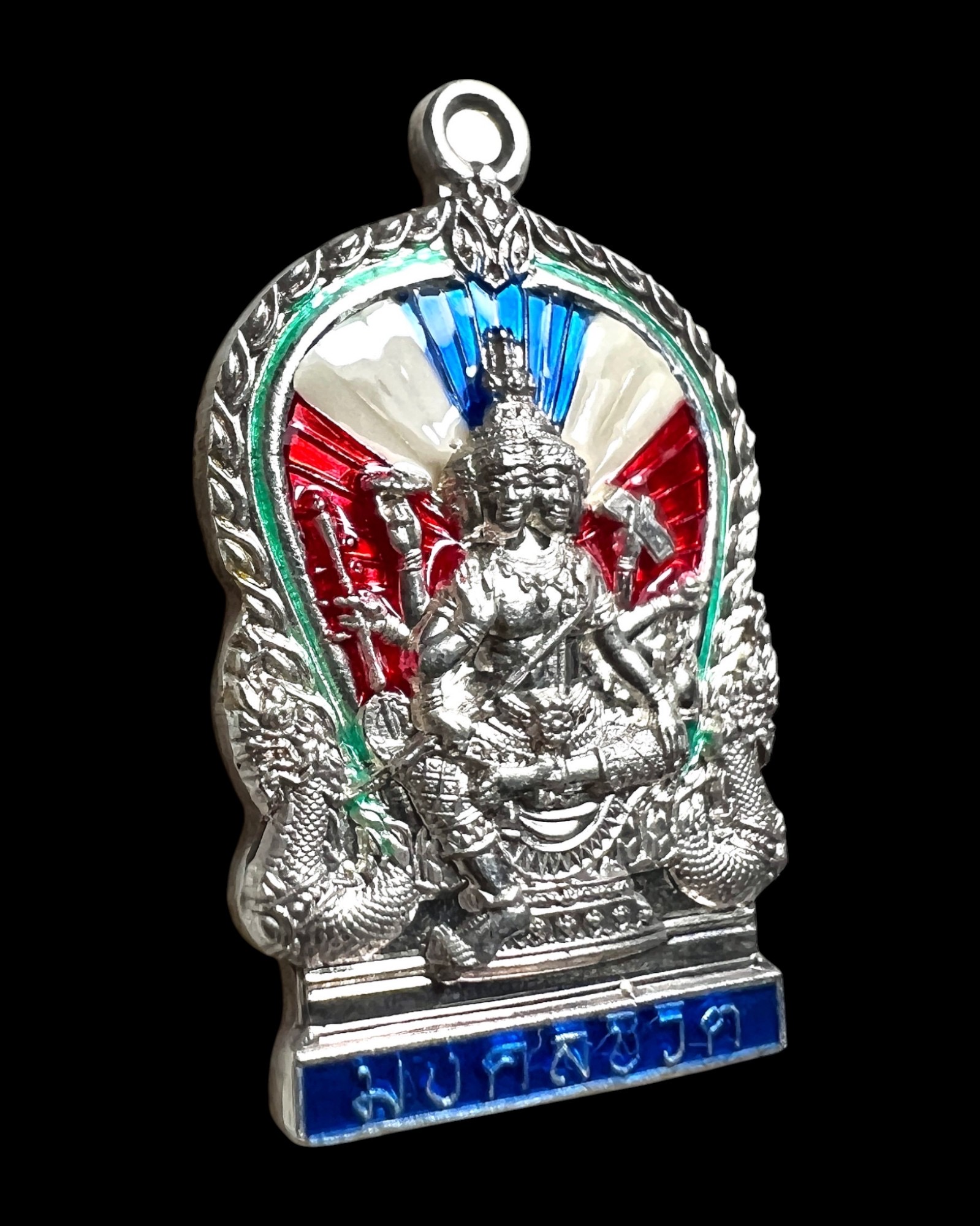 เหรียญพระพรหมนั่งพาน (รุ่น:มงคลชีวิต,เนื้อเงินลงยาลายธงชาติไทย) Phra Phrom Sitting On Pedestal Coin. (series:blessed life,silver material with enamel thai flag pattern) SKU-04012