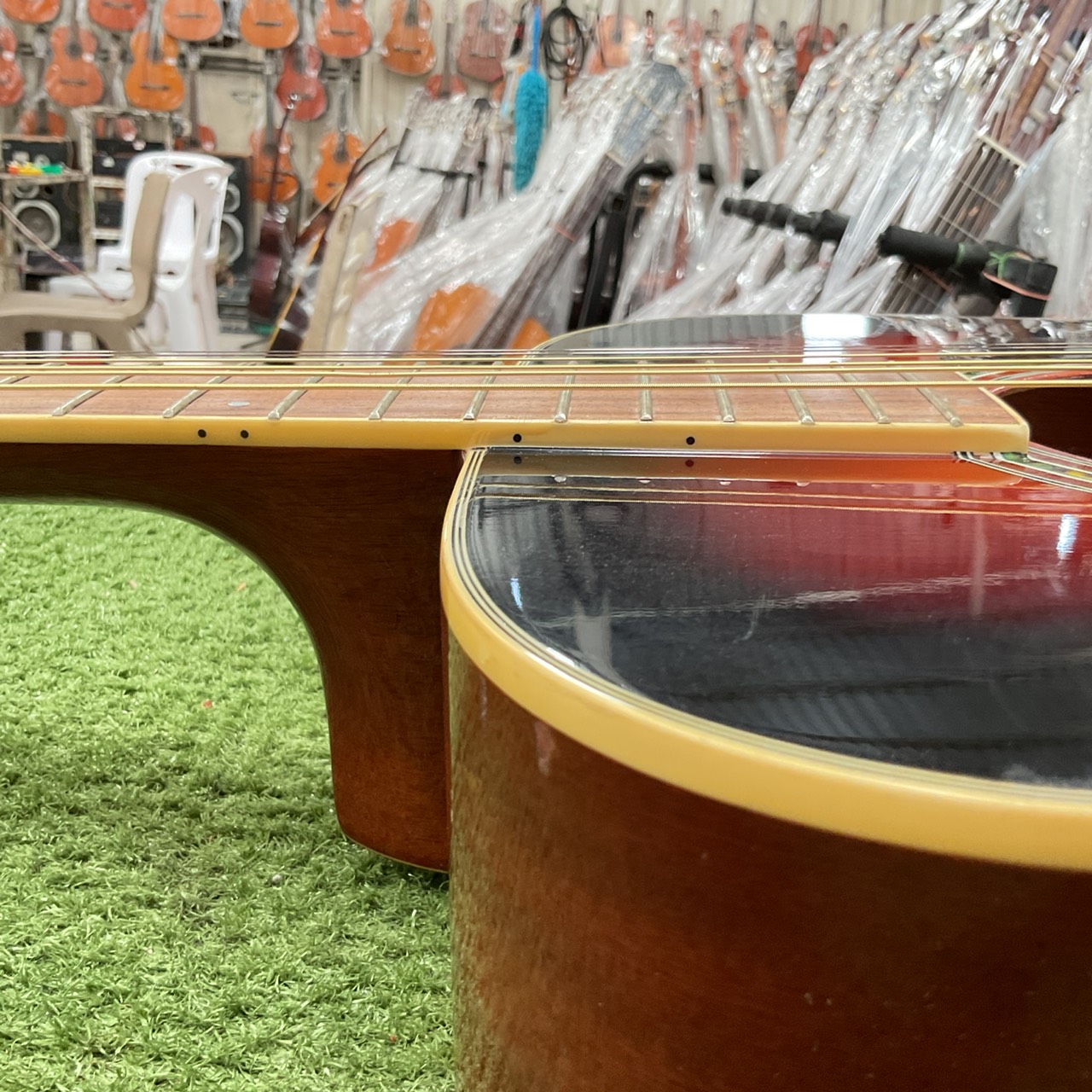 กีต้าร์โปร่ง Legend : WG-20 BS