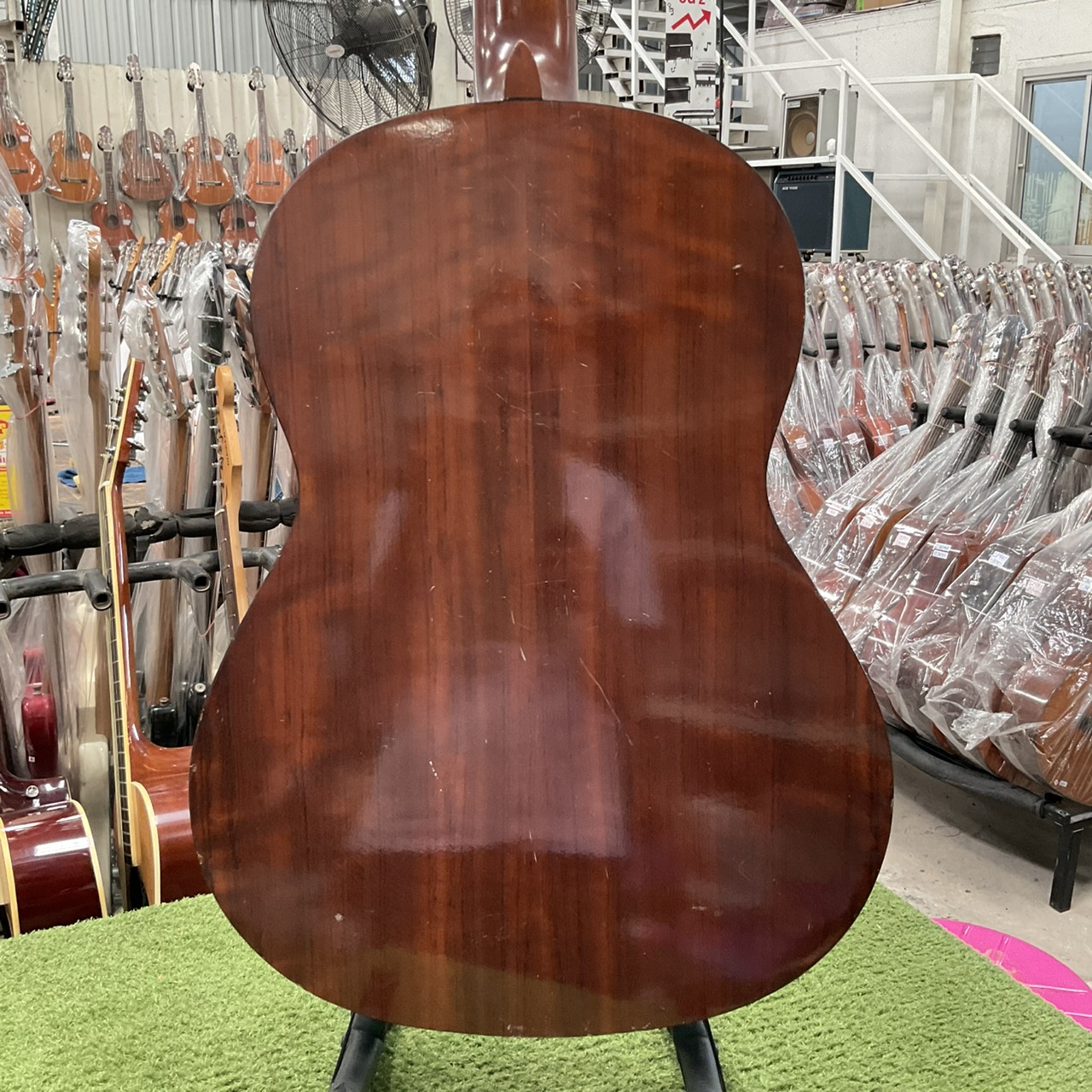 กีต้าร์คลาสสิค YAMAHA : C-180