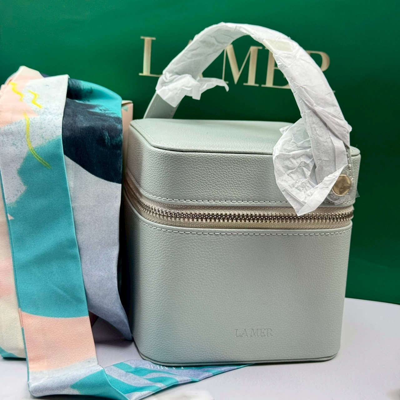 La mer Cosmetics Bag