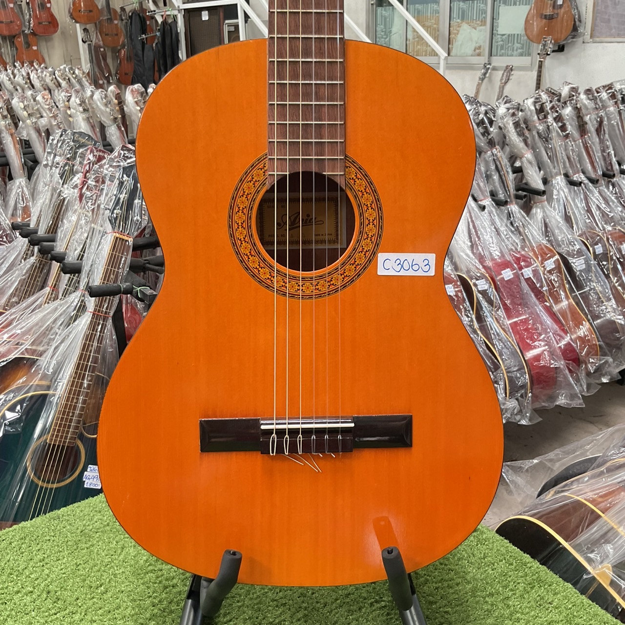 กีต้าร์คลาสสิค Aria : A 573