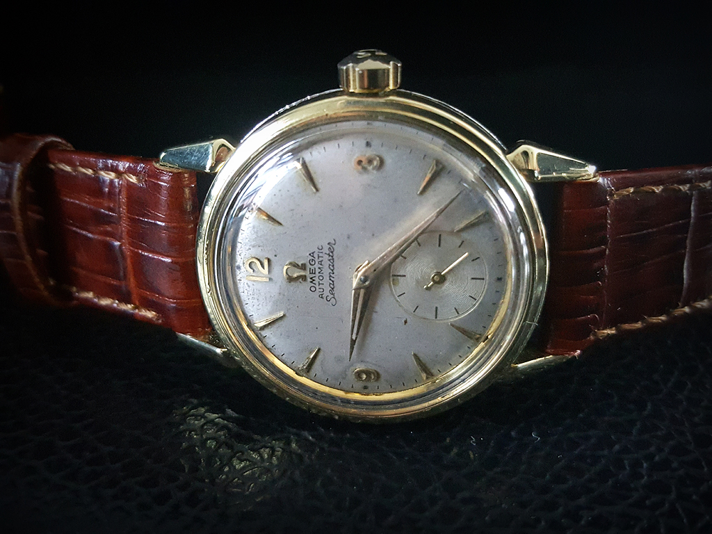 VINTAGE OMEGA SEAMASTER SUB-SECOND GOLD-CAP AUTOMATIC CAL 491