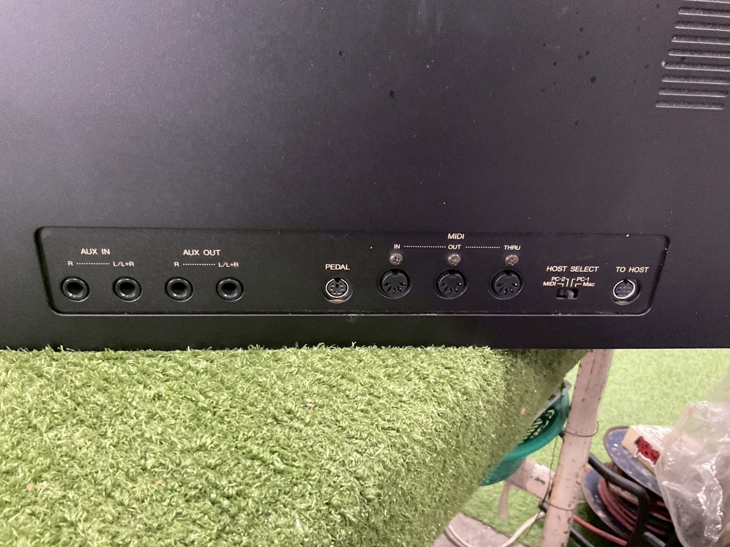 เปียโน YAMAHA : CLP-840 สินค้าไม่พร้อมใช้งาน (ต้องซ่อม)