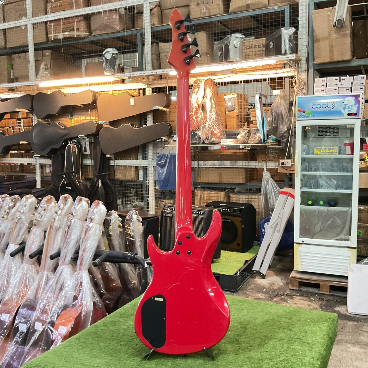 กีต้าร์เบส Aria Pro II : VANGUARD