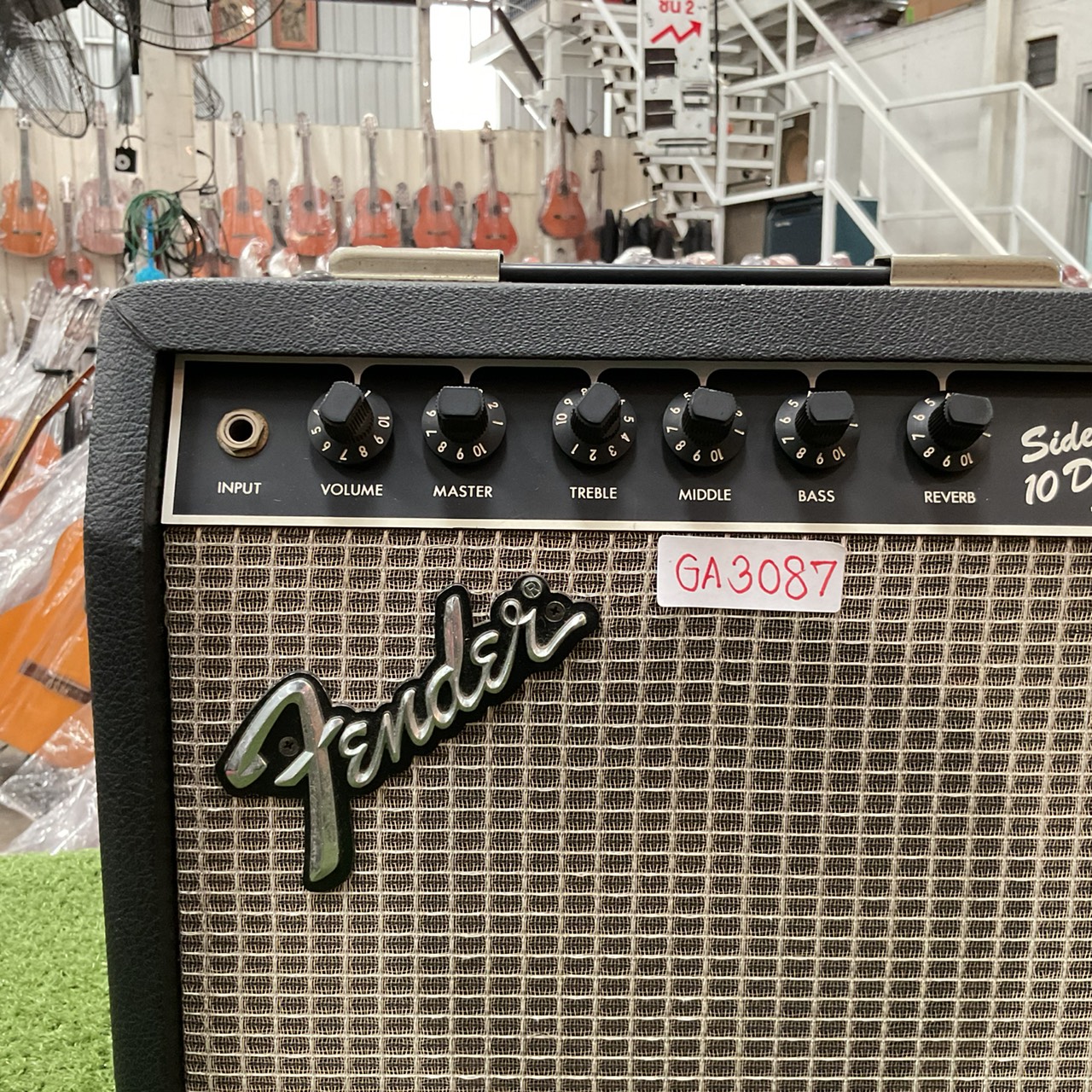 แอมป์กีต้าร์ Fender : SIDEKICK 10