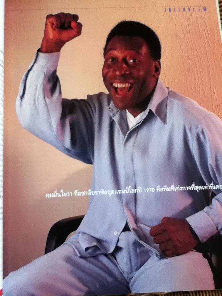 คู่มือฟุตบอลโลกอย่างเป็นทางการ ฉบับพรีวิว 2002 FIFA WORLD CUP KOREA JAPAN และ รวมภาพสีสันบอลโลก