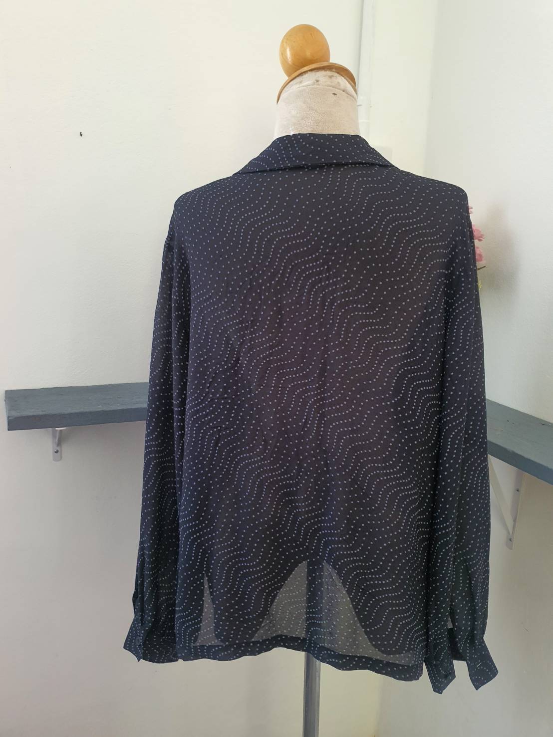 FF05192 เสื้อผ้ามือสอง ชีฟอง สีดำลายจุด แบรนด์ JOSEPHINE CHAUS อก 42 นิ้ว