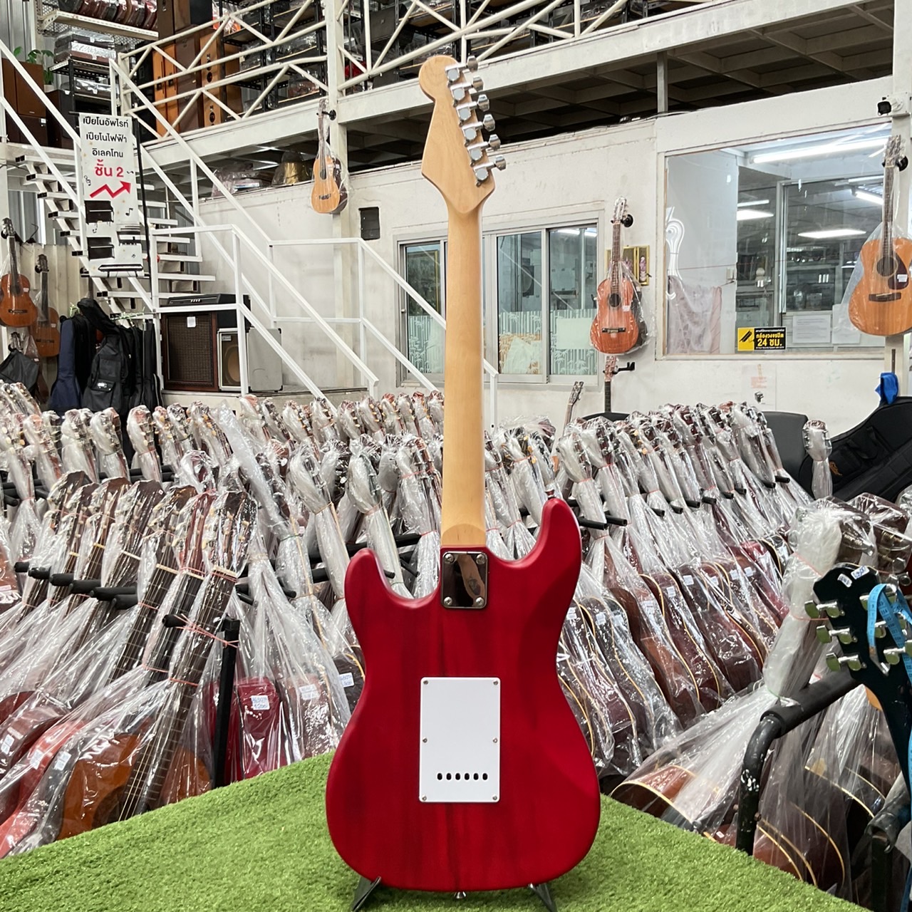 กีต้าร์ไฟฟ้า GION