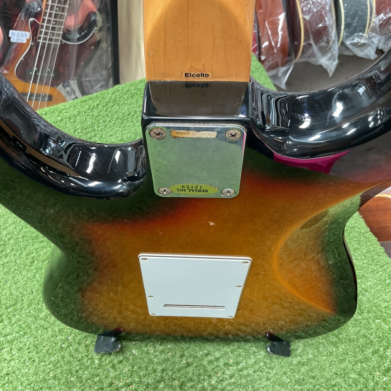 กีต้าร์ไฟฟ้า SOLFEGE