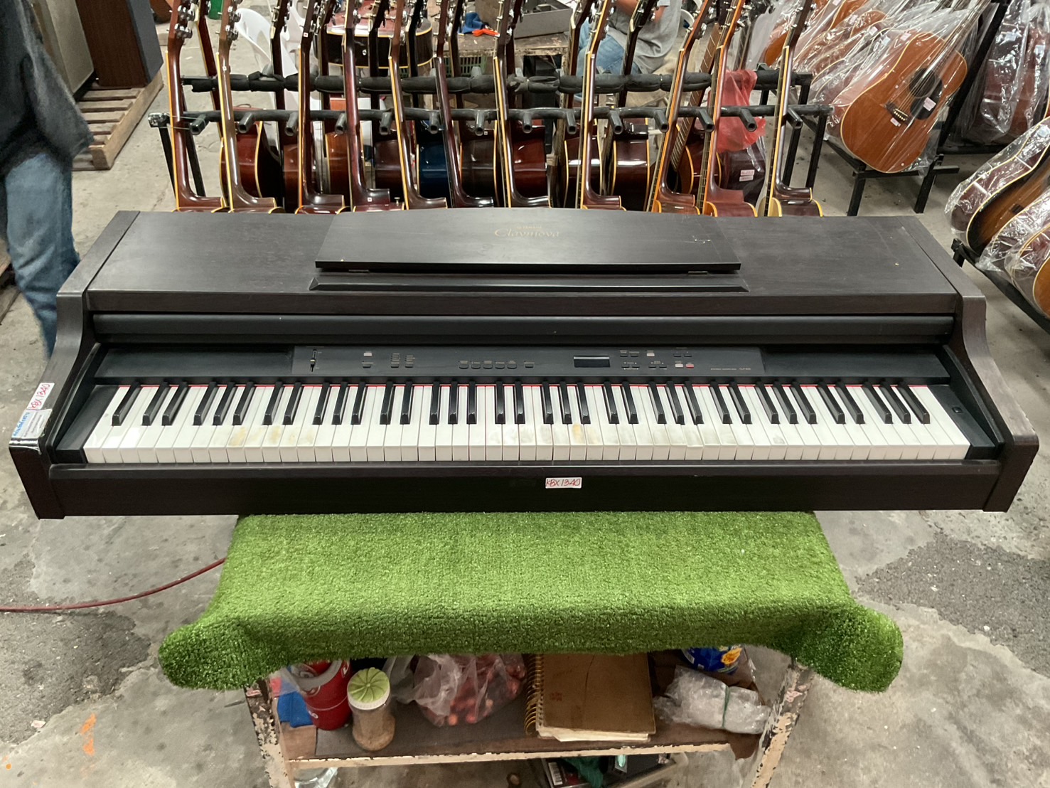 เปียโน YAMAHA : Clavinova CLP-820 สินค้าไม่พร้อมใช้งาน (ต้องซ่อม)