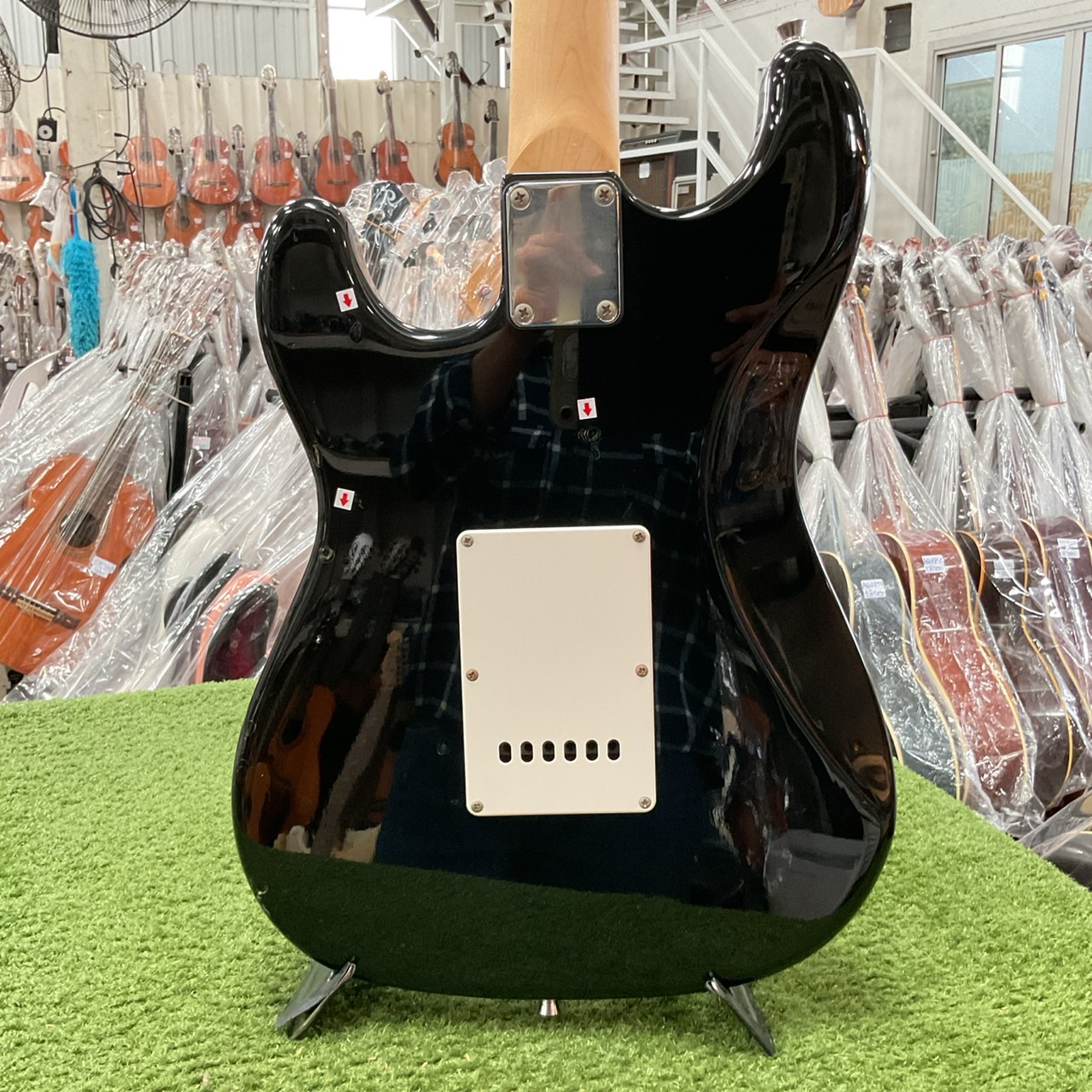 กีต้าร์ไฟฟ้า PHOTO GENLC