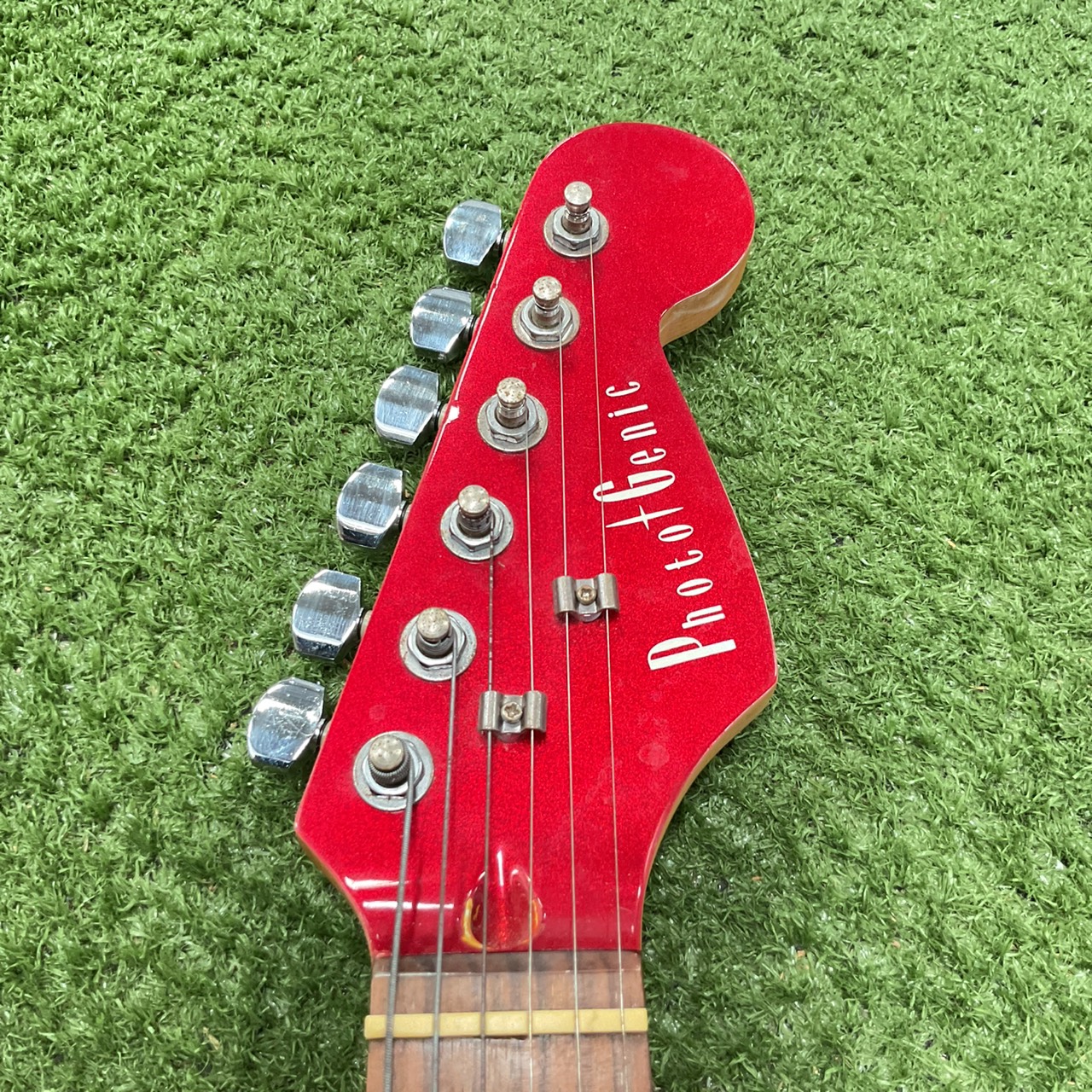 กีต้าร์ไฟฟ้า PhotoGenic