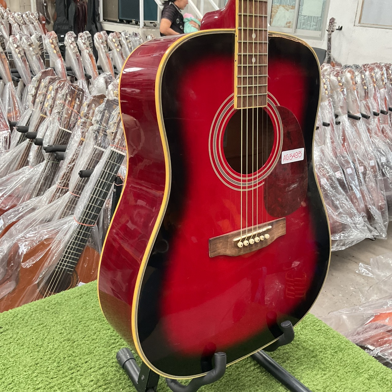 กีต้าร์โปร่ง Mavis : MW-200