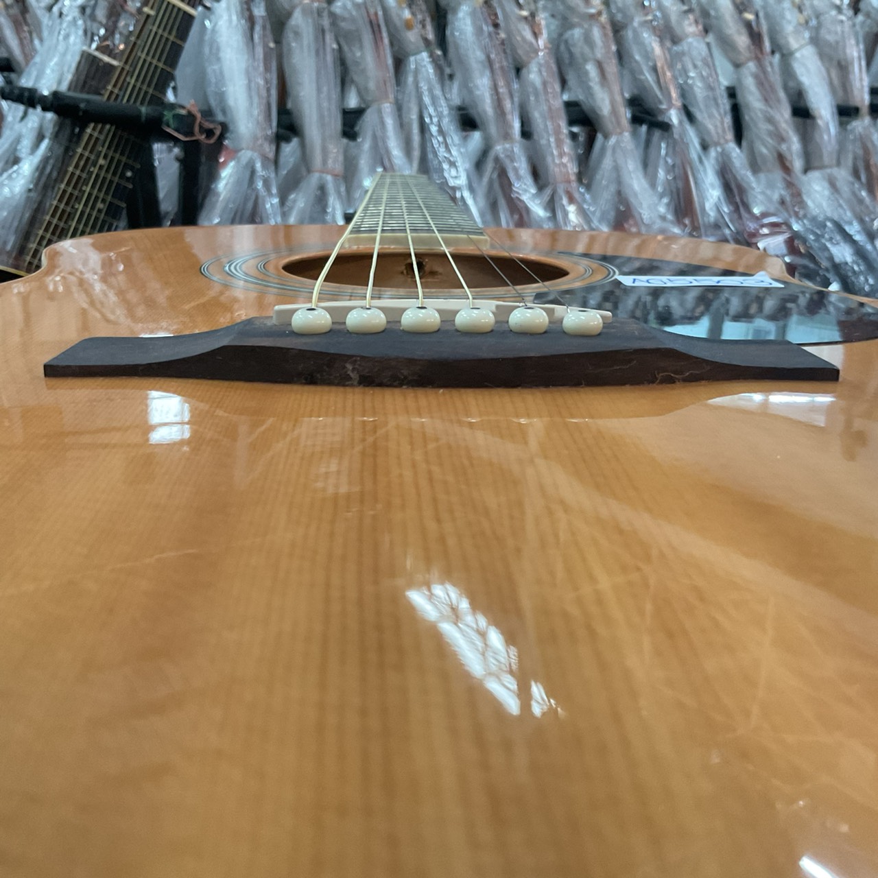 กีต้าร์โปร่ง HONEY BEE : F-15 N