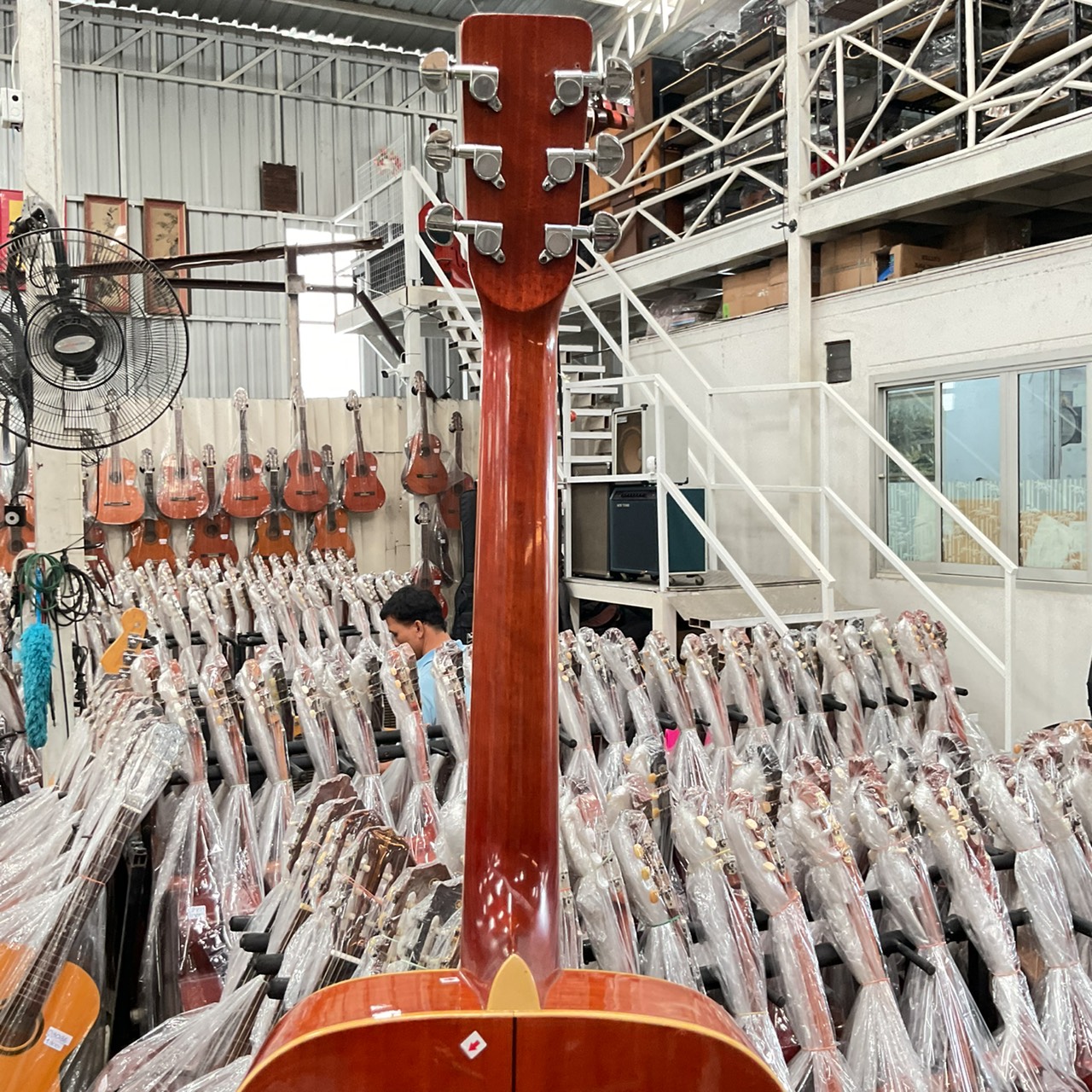 กีต้าร์โปร่ง Morris