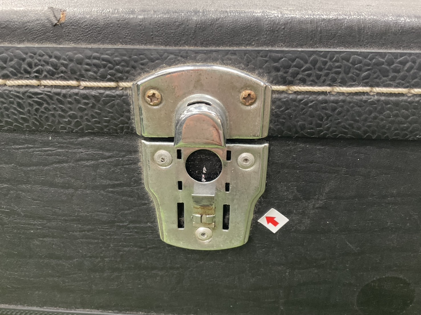 กล่องเคสกีต้าร์โปร่ง