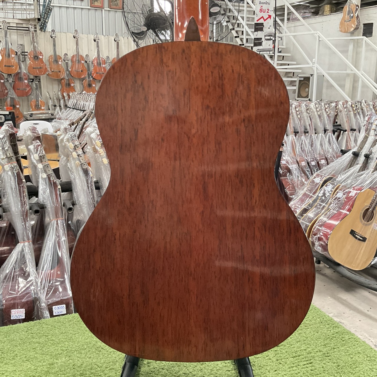 กีต้าร์คลาสสิค Aria : AC10