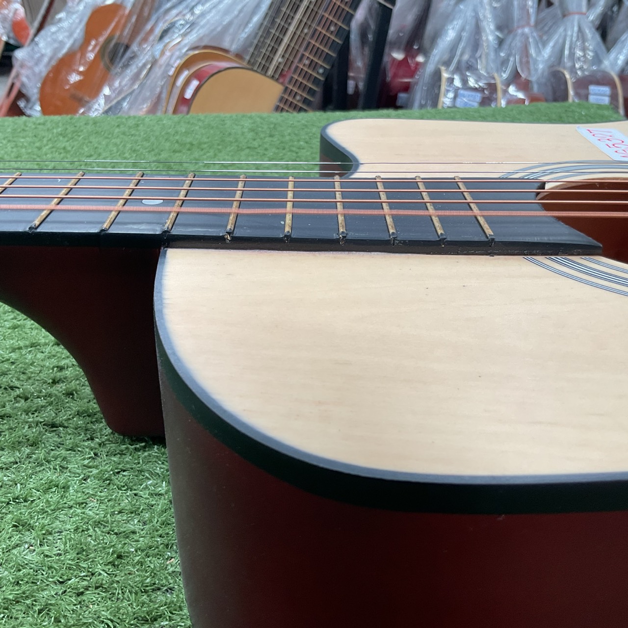 กีต้าร์โปร่ง FenLin