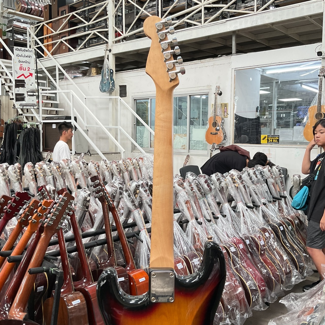 กีต้าร์ไฟฟ้า BUSKER'S