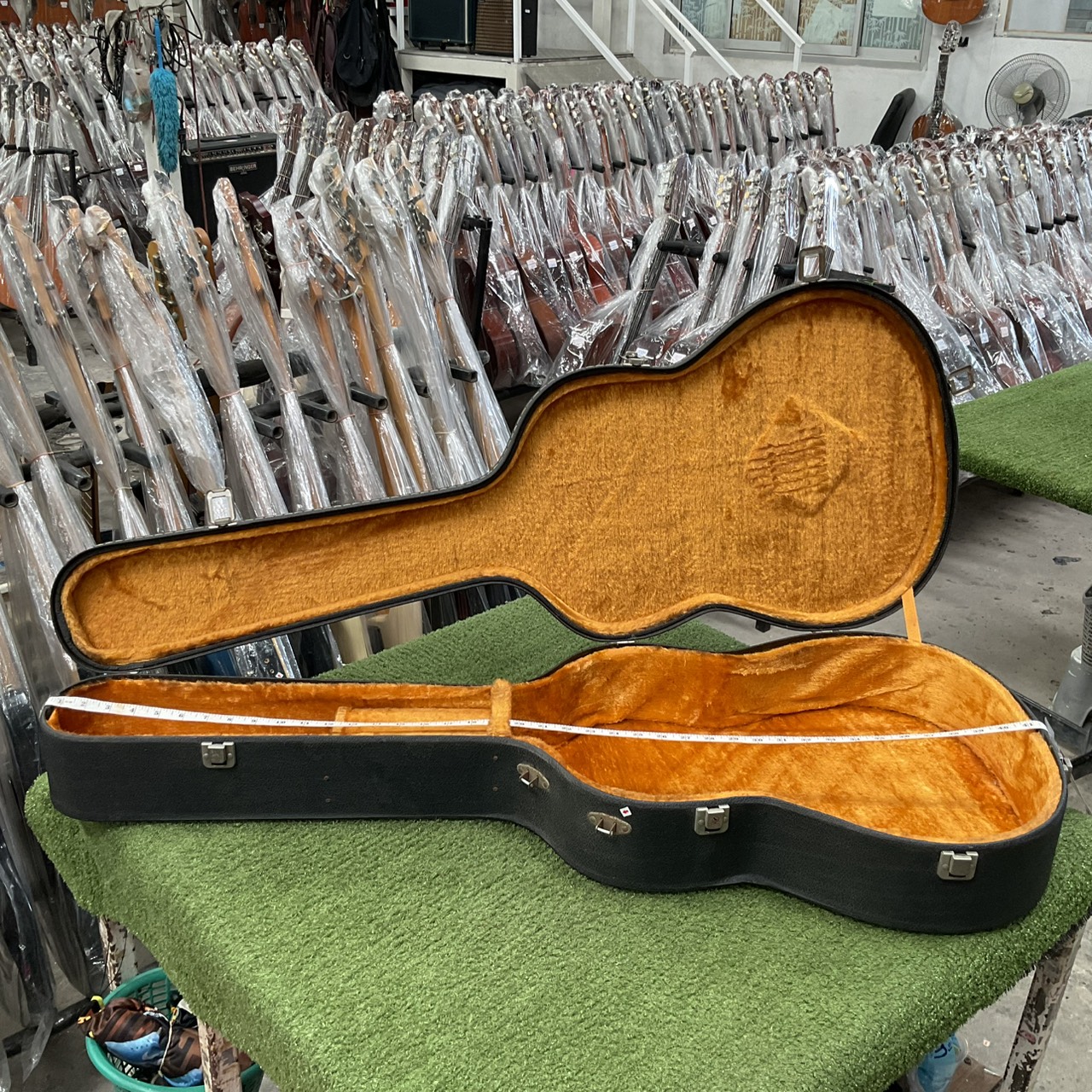 กล่องเคสกีต้าร์คลาสสิค