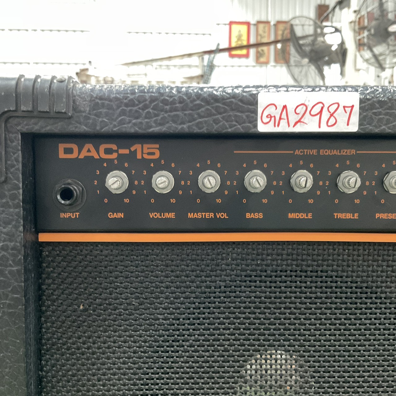 แอมป์กีต้าร์ Roland : DAC-15