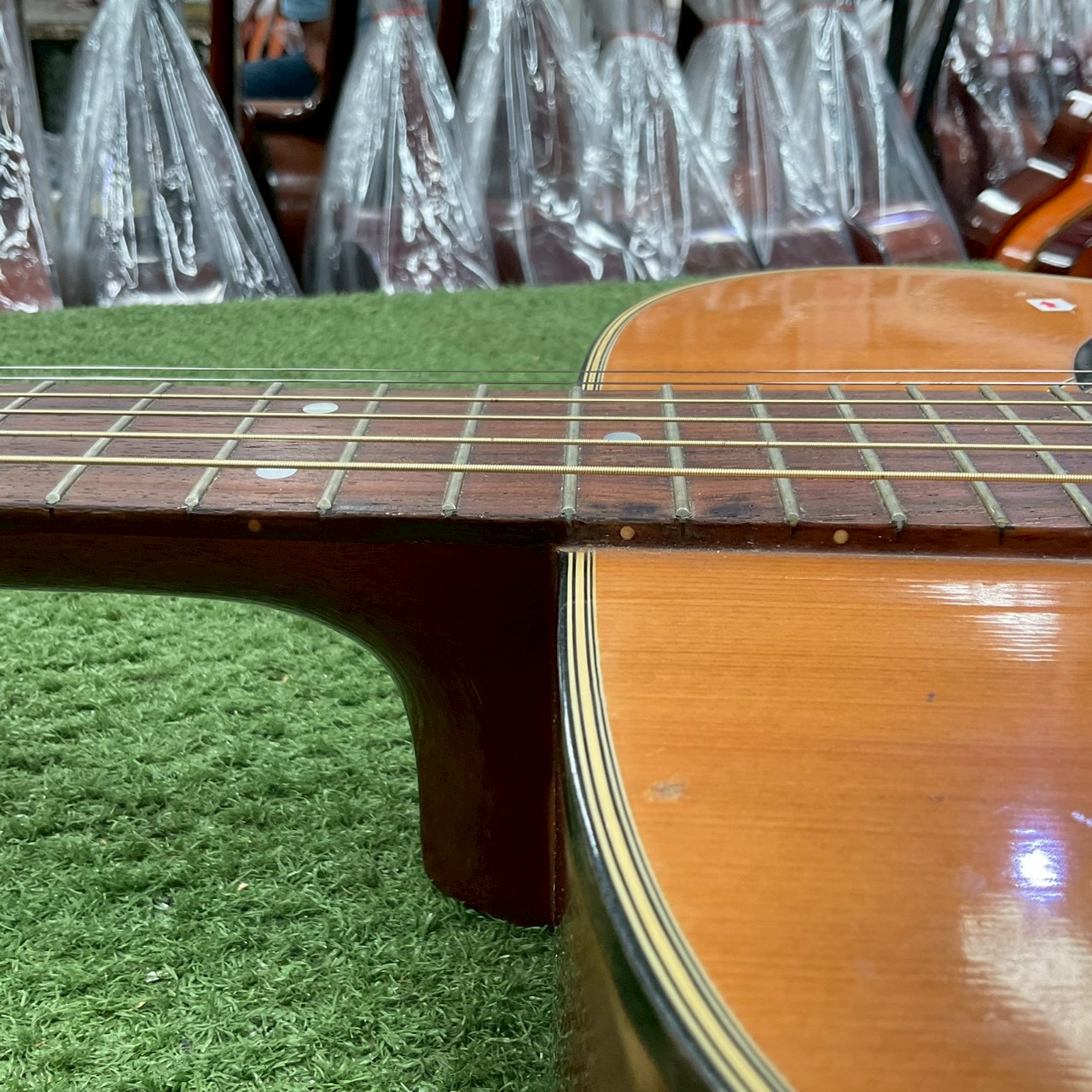 กีต้าร์โปร่ง Aria : F-130