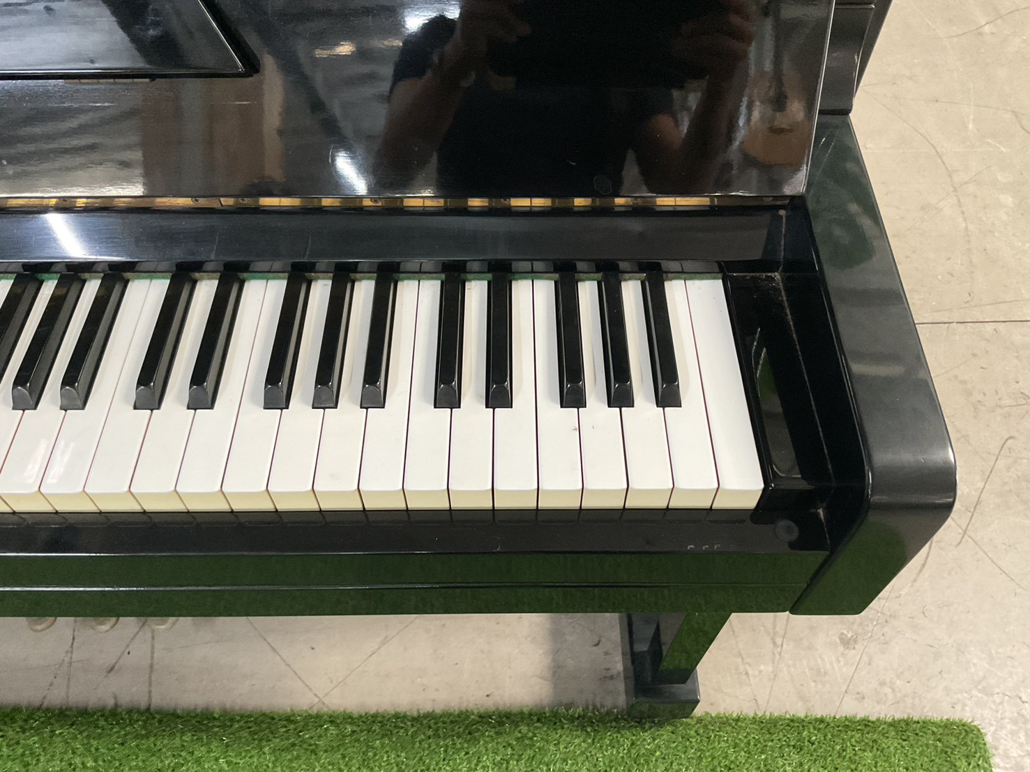 เปียโนอัพไลท์ VICTOR : V-31