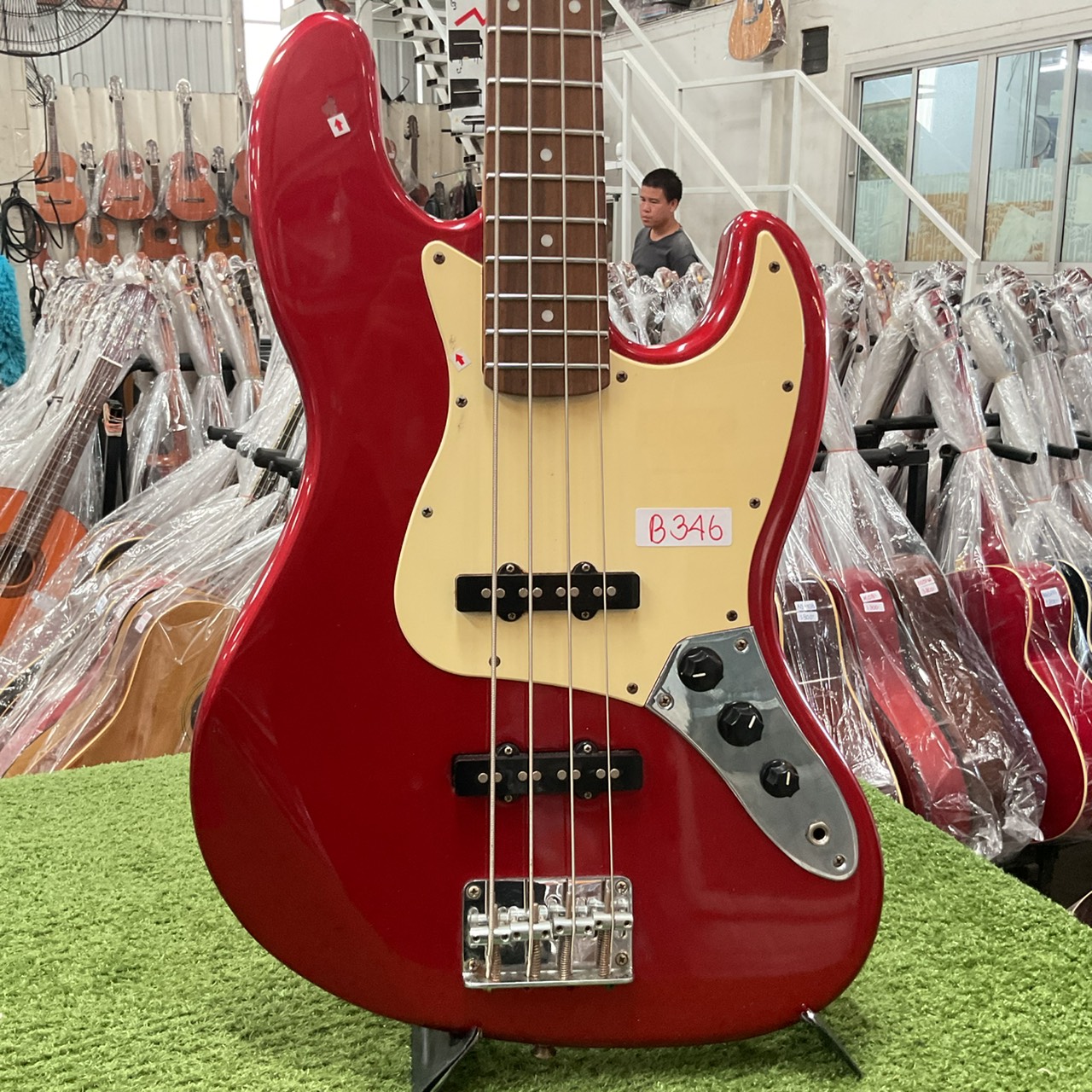 กีต้าร์เบส BUSKER'S