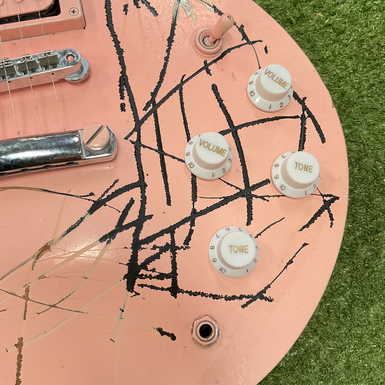 กีต้าร์ไฟฟ้า Burny