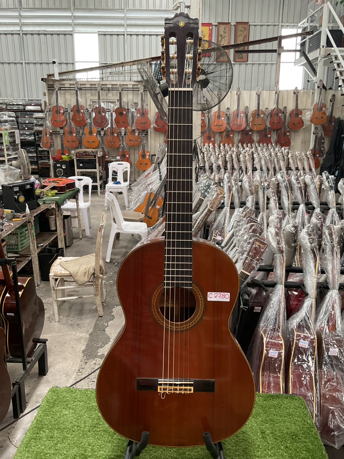 กีต้าร์คลาสสิค YAMAHA : C-200