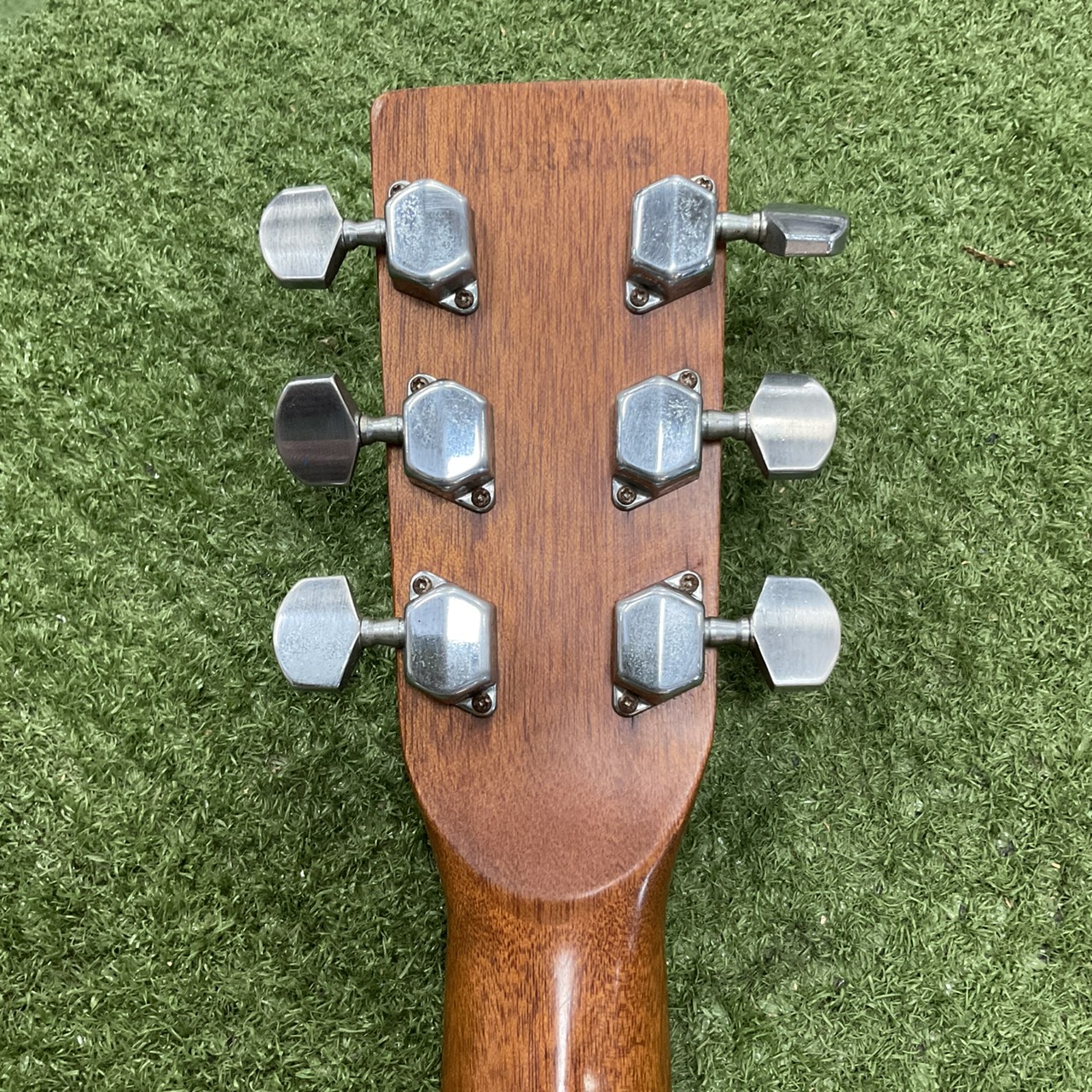 กีต้าร์โปร่ง Morris : W-18