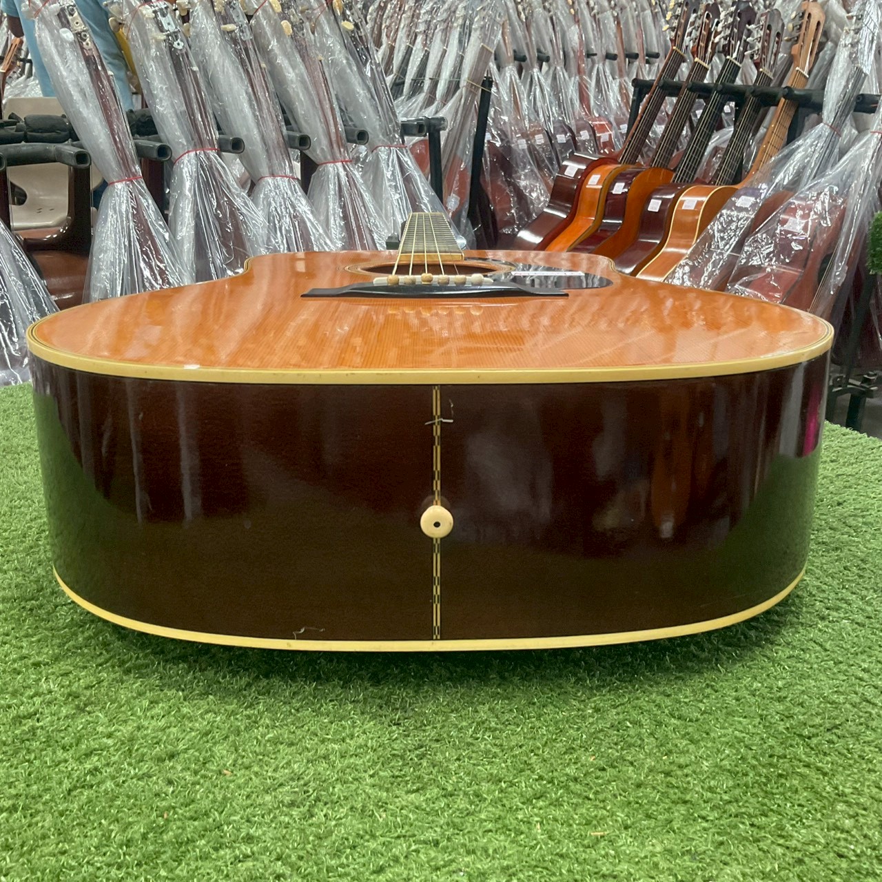 กีต้าร์โปร่ง YAMAHA : FG-201B