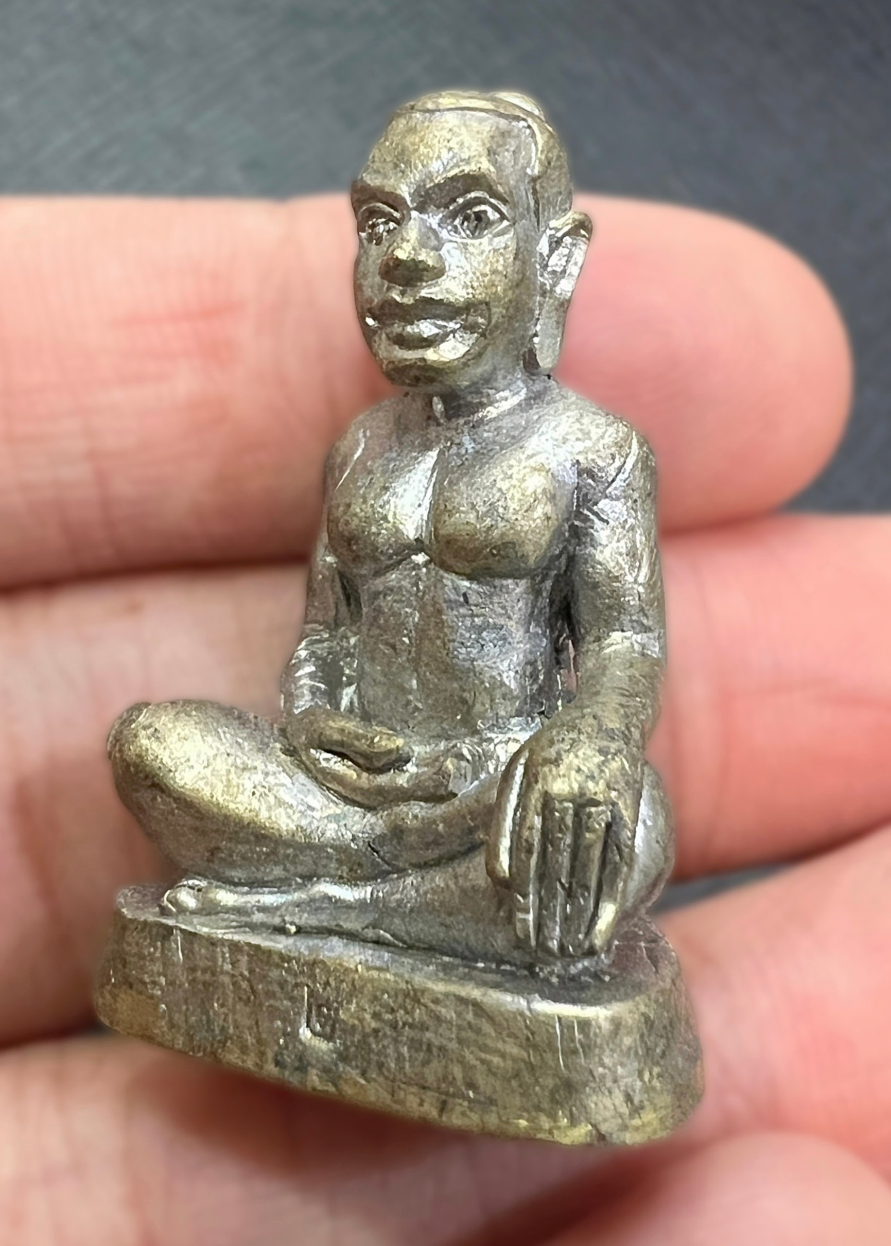 พระเจ้าชัยวรมันที่๗ (เนื้อชนวนสำริดโบราณ) King Jayavarman VII. (ancient bronze material) SKU-03504