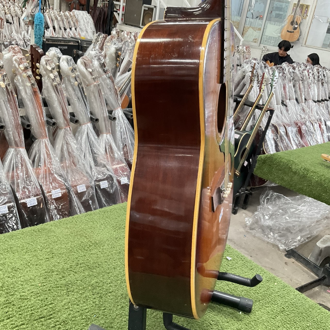 กีต้าร์โปร่ง Emperador : Metoro / F150