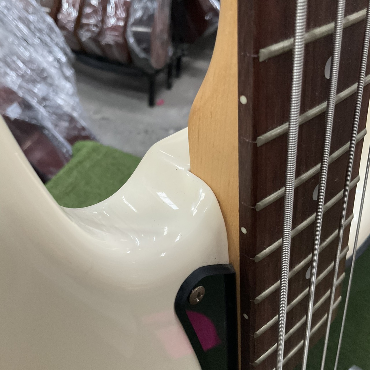 กีต้าร์เบส Edgar