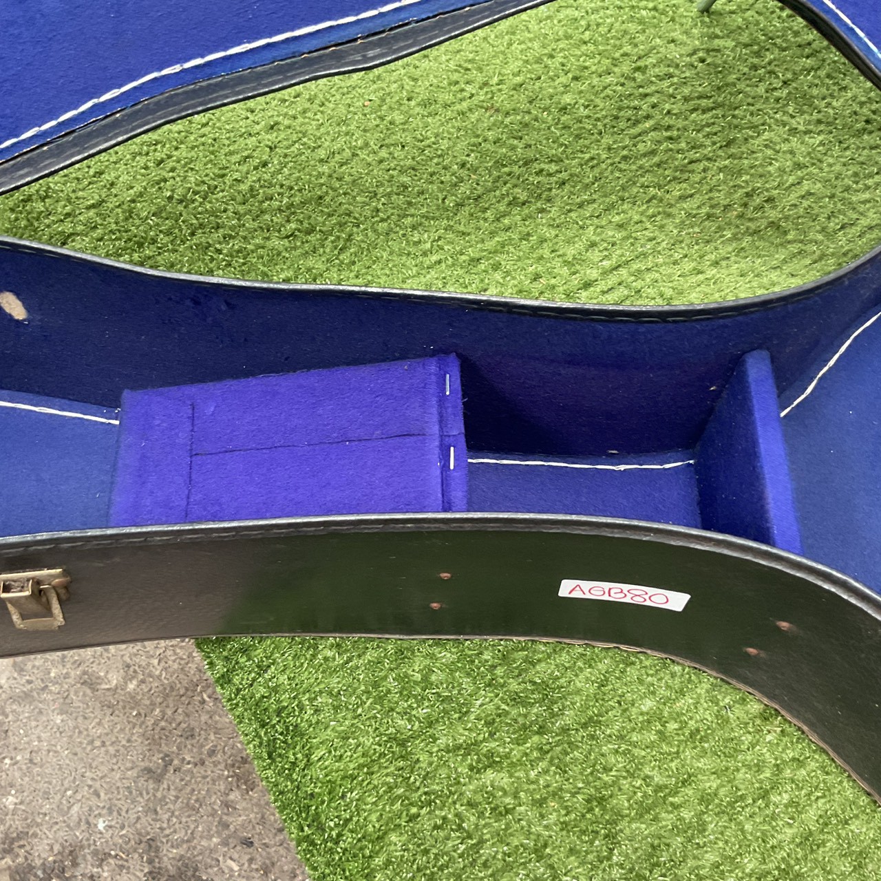 กล่องเคสกีต้าร์โปร่ง