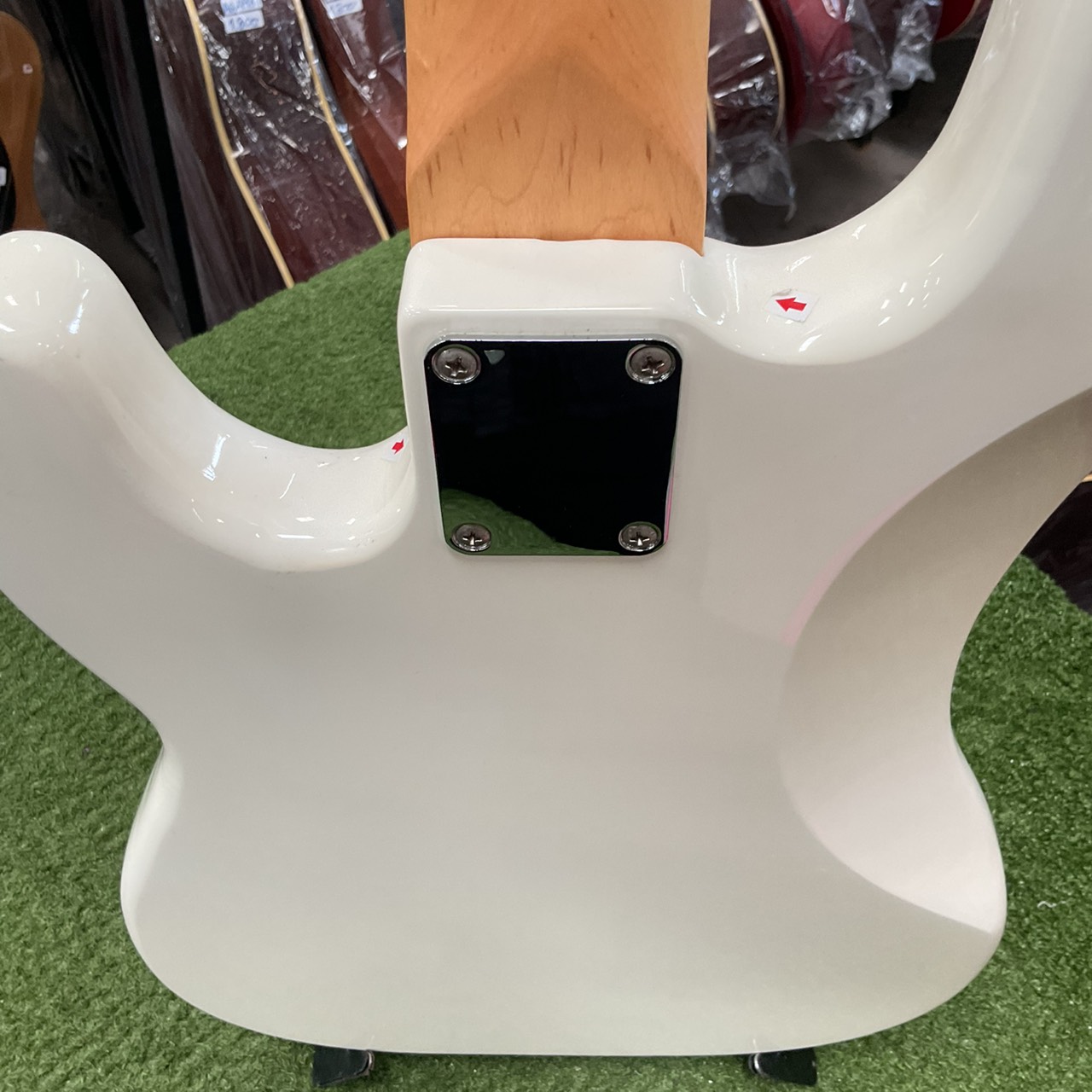 กีต้าร์เบส BUSKER'S