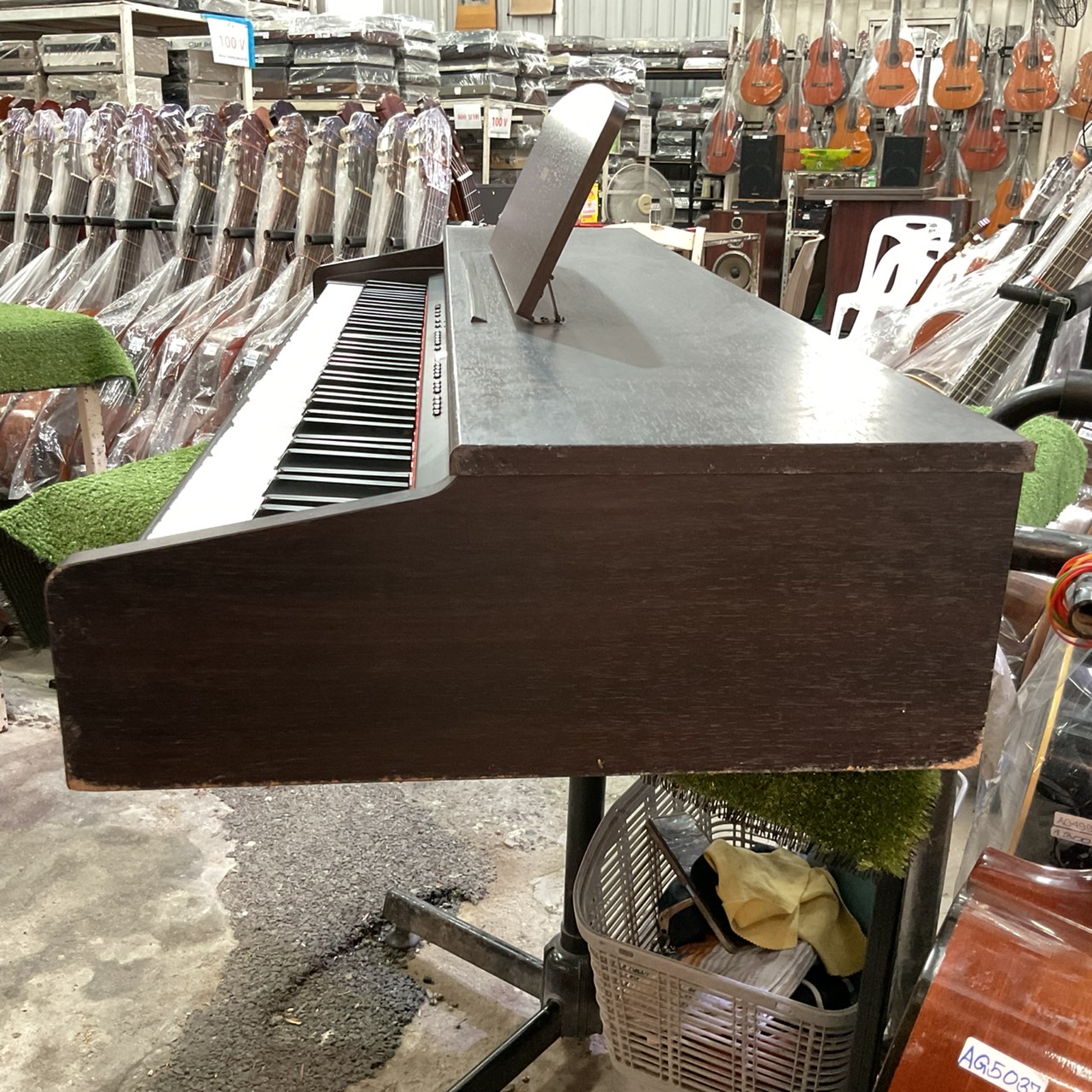 เปียโน YAMAHA : YDP-201 สินค้าไม่พร้อมใช้งาน (ต้องซ่อม)