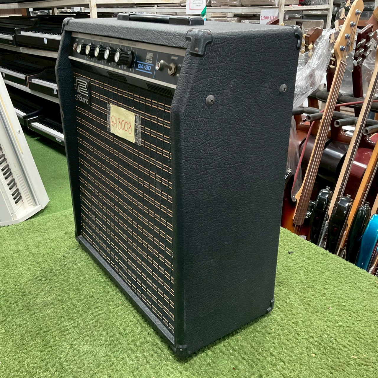 แอมป์กีต้าร์ Roland : GA-30