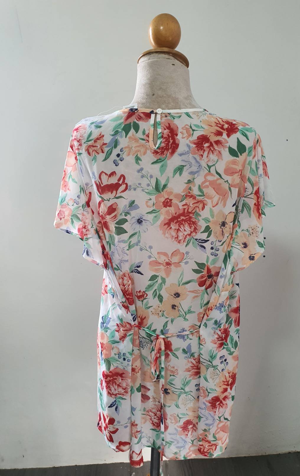 FF05843 เสื้อผ้าชีฟอง ลายดอกไม้ ของใหม่ อก 50 นิ้ว