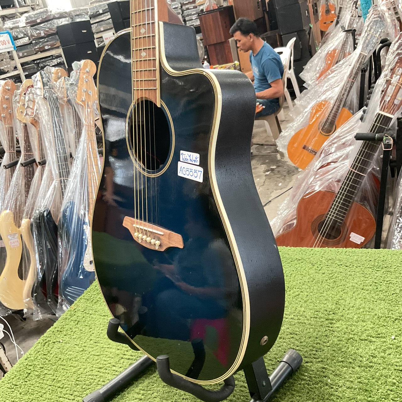 กีต้าร์โปร่งไฟฟ้า Legend : LMB-38